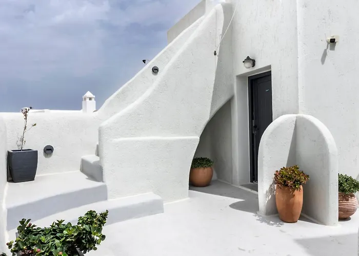 Aparthotel Art And Sky 4*